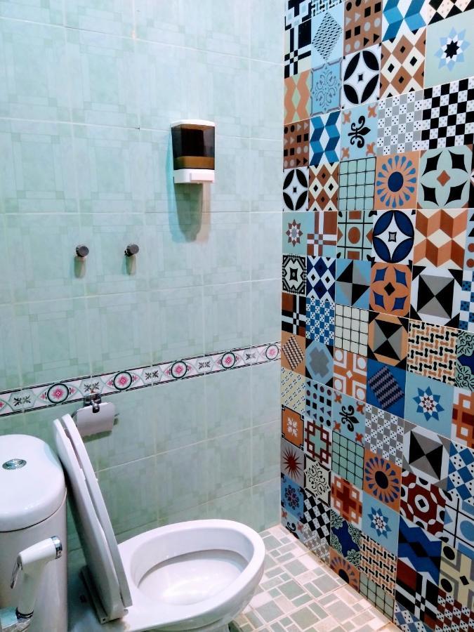 Reddoorz Hostel @ Feliz Noche Cengkareng Cakarta Dış mekan fotoğraf